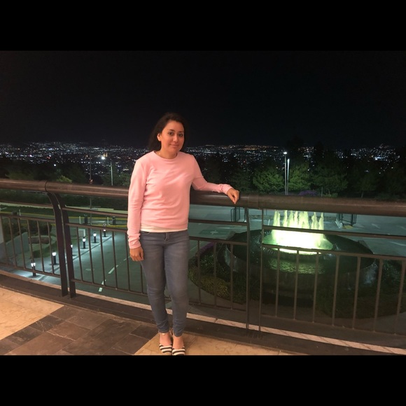 Meet your Posher, Isabel - Picture 8 of 9